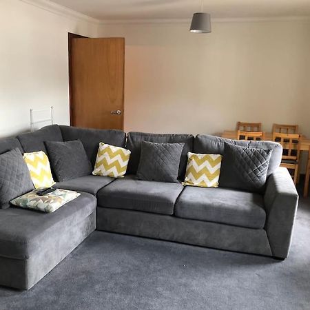 Nevis Apartment Located In Fort William Centre ภายนอก รูปภาพ