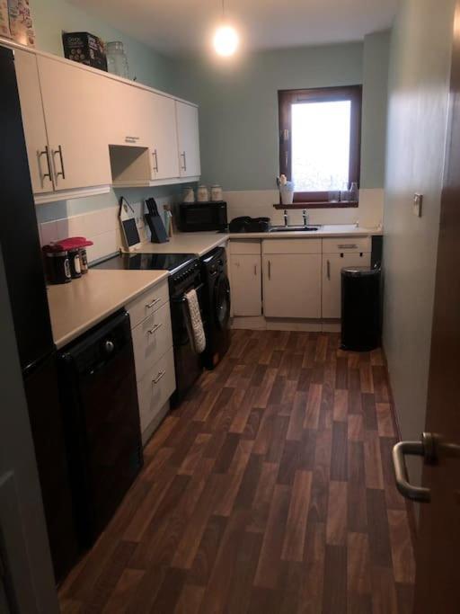 Nevis Apartment Located In Fort William Centre ภายนอก รูปภาพ