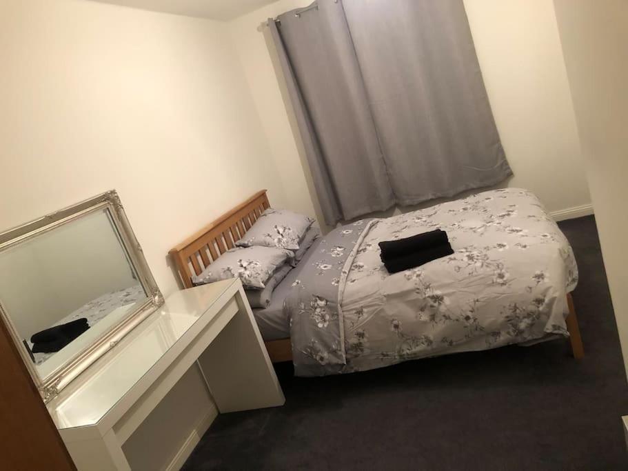 Nevis Apartment Located In Fort William Centre ภายนอก รูปภาพ